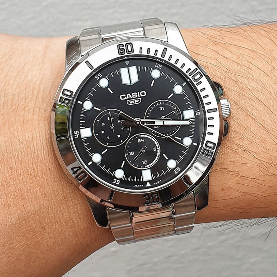 Наручные часы Casio MTP-VD300D-1E. Фото 6.