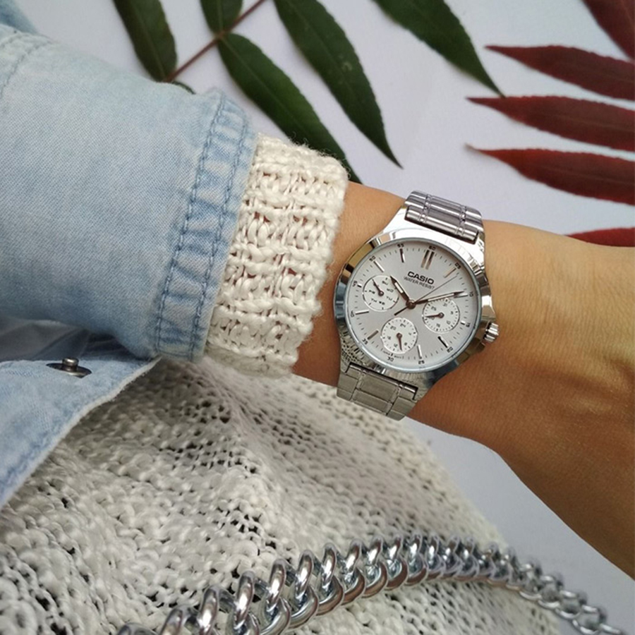 Наручные часы Casio LTP-V300D-4A. Фото 1.