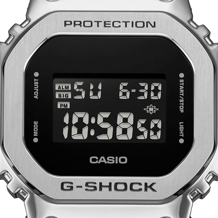 Наручные часы Casio GM-5600U-1. Фото 5.