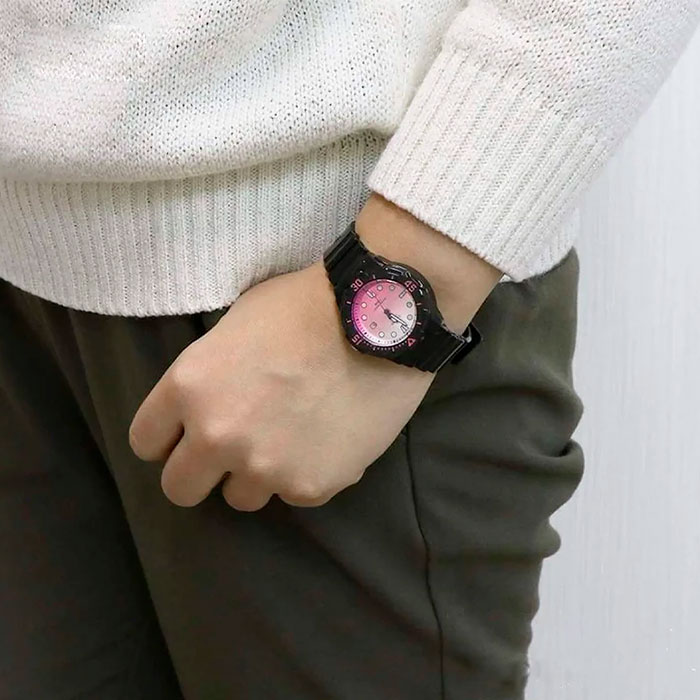Наручные часы Casio LRW-200H-4E. Фото 2.