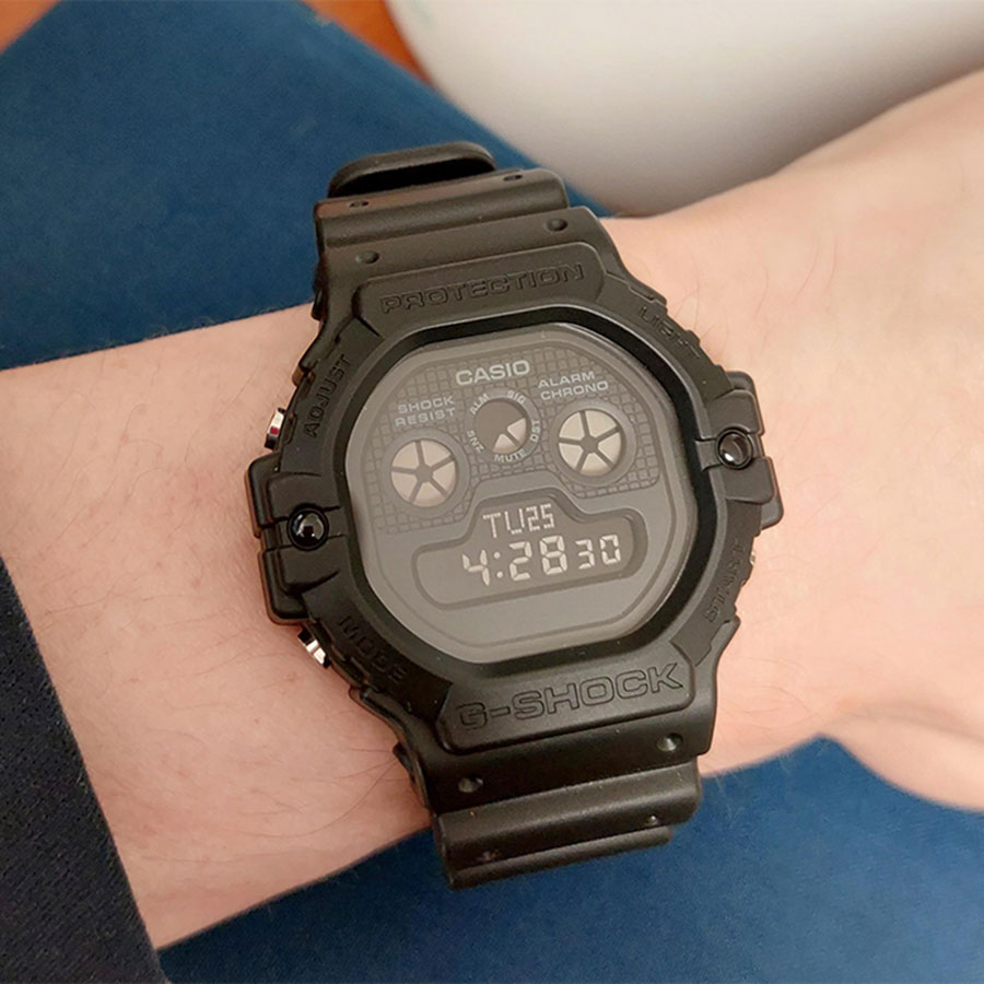 Наручные часы Casio DW-5900BB-1. Фото 3.