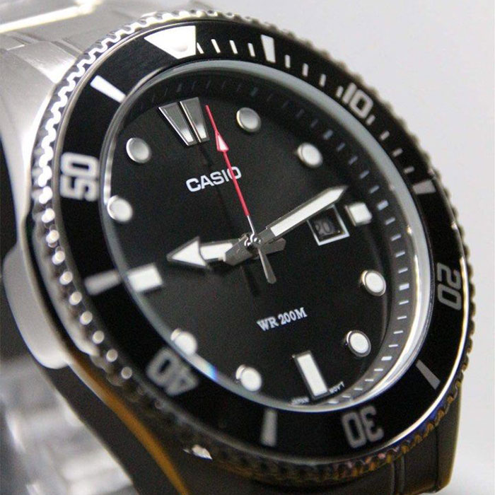 Наручные часы Casio MDV-107D-1A1. Фото 2.