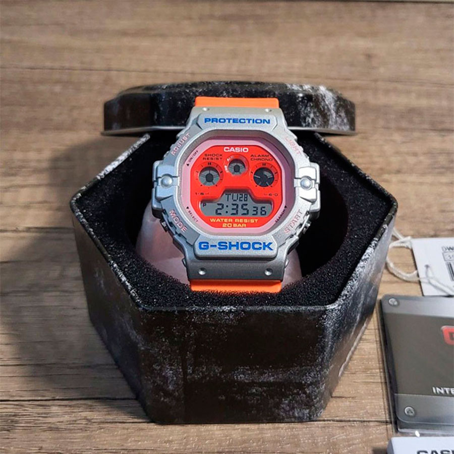 Наручные часы Casio DW-5900EU-8A4. Фото 4.