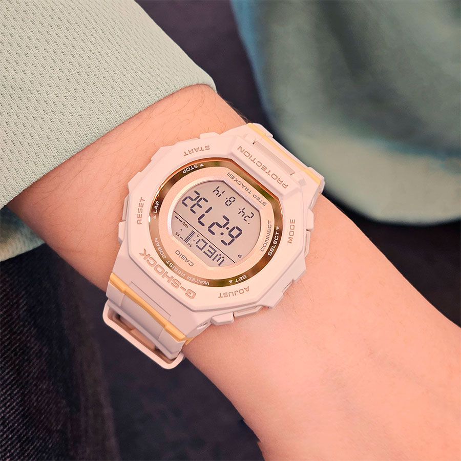 Наручные часы Casio GMD-B300-4. Фото 1.