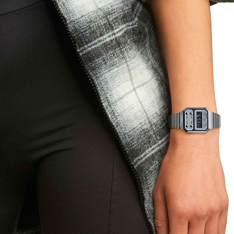 Наручные часы Casio A100WE-7B. Фото 1.
