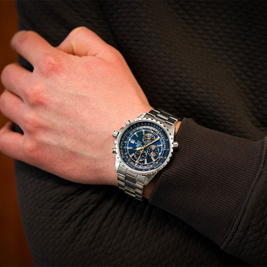 Наручные часы Casio EF-527D-2A. Фото 2.
