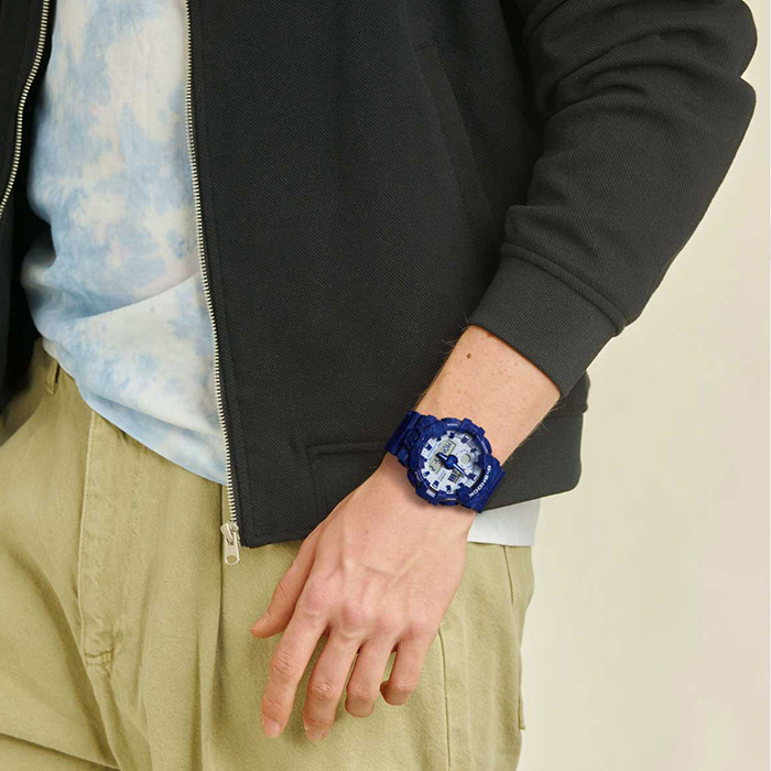 Наручные часы Casio GA-700BWP-2A. Фото 1.