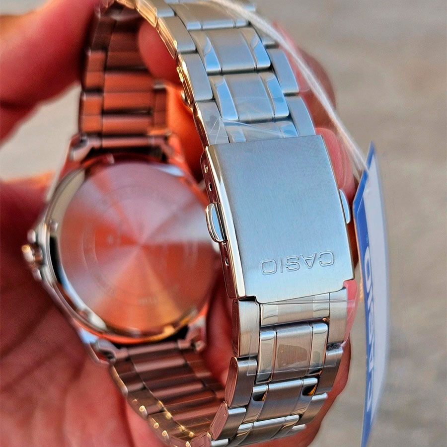 Наручные часы Casio MTP-M110D-7A. Фото 1.