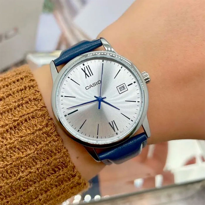Наручные часы Casio MTP-V002L-2B3. Фото 1.