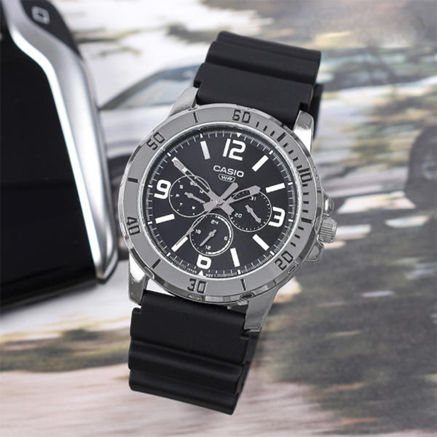 Наручные часы Casio MTP-VD300-1B. Фото 1.