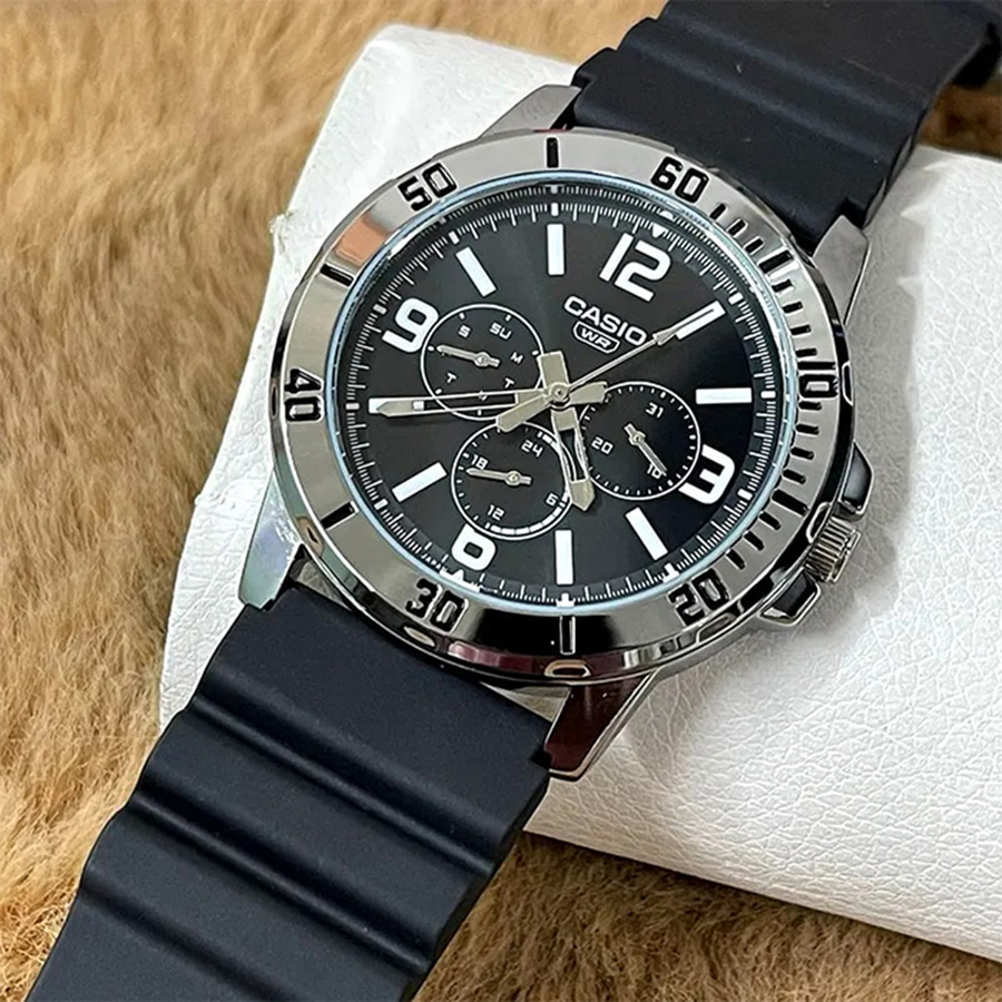 Наручные часы Casio MTP-VD300-1B. Фото 2.