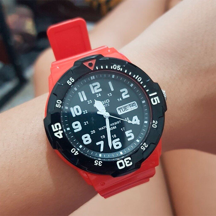 Наручные часы Casio MRW-200HC-4B. Фото 9.