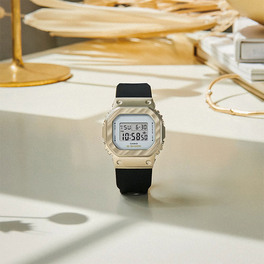 Наручные часы Casio GM-S5600BC-1. Фото 2.