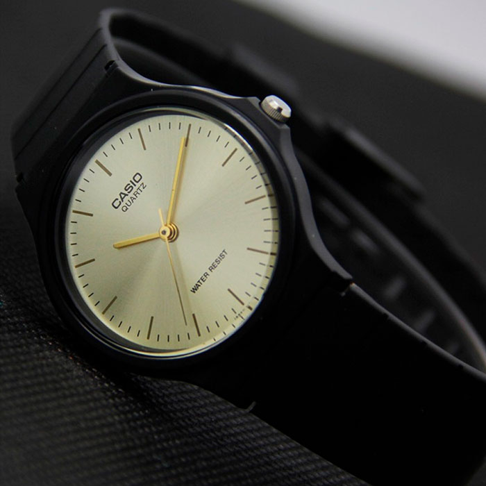 Наручные часы Casio MQ-24-9E. Фото 4.