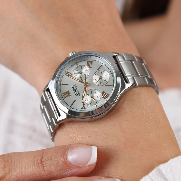 Наручные часы Casio LTP-V300D-7A2. Фото 2.