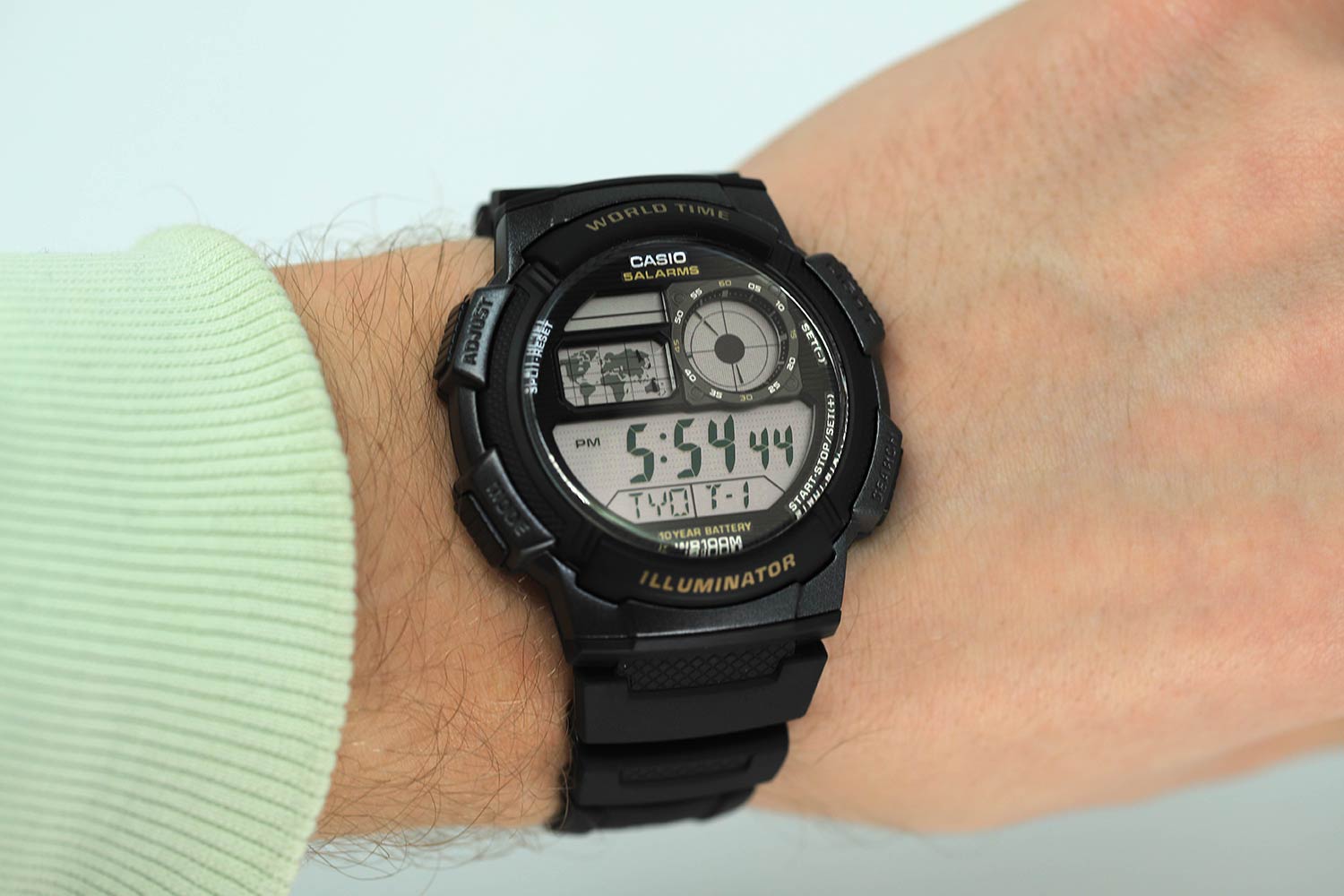 Наручные часы Casio AE-1000W-1A. Фото 3.